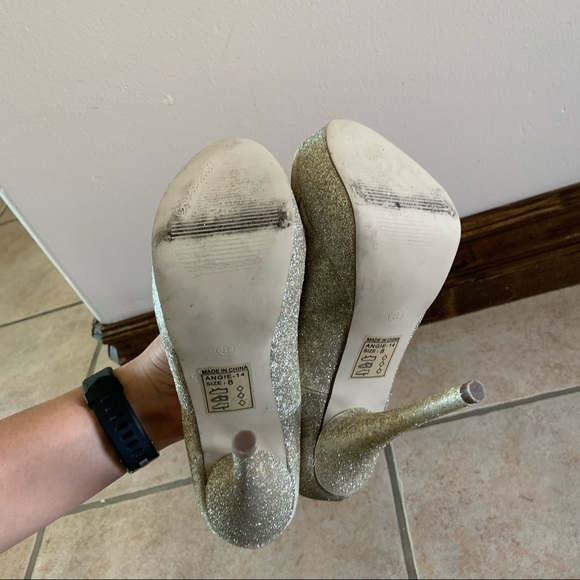 Gold Sparkly Heels Size 8 - Picture 4 of 4